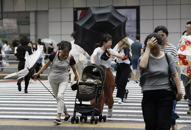 【不斷更新】強颱襲日已7死 關西機場明天關閉