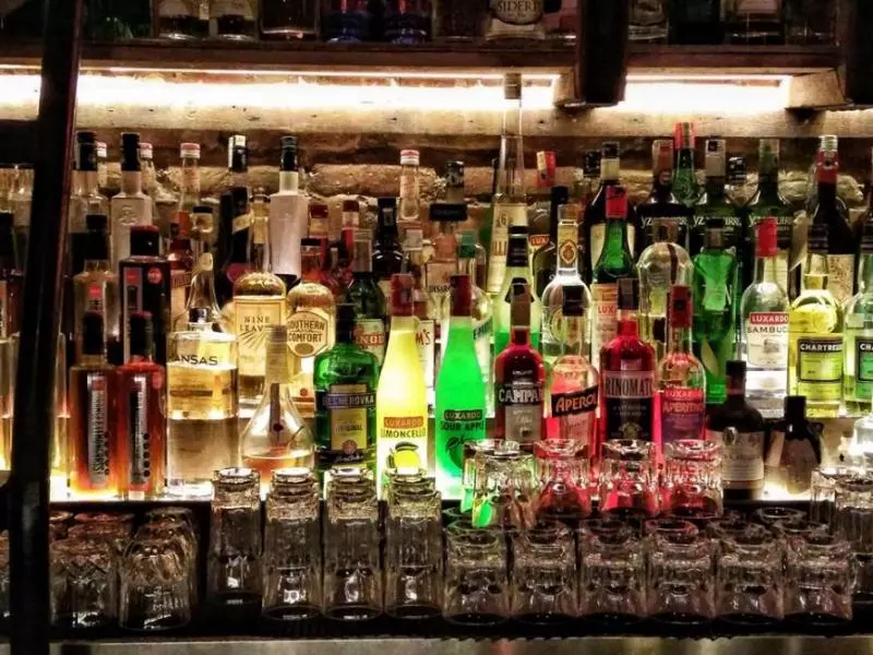 KL五家「隱藏式酒吧」,越晚越high!