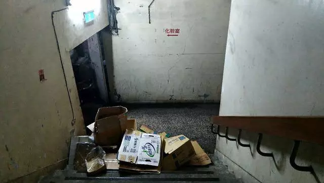 在地人都不敢靠近...台南站前超神祕「鐵道飯店」內部長怎樣?他實地探勘po文被讚:真勇者!