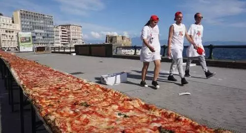 最奇葩的金氏世界紀錄:前兩個很有食慾,第三個直接沒食慾了