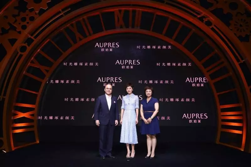 36孫儷和42林心如,同穿襯衣裙,網友:這氣質真不止差6歲!