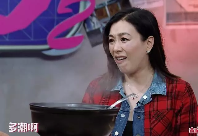 47歲鍾麗緹剪新潮髮型,小12歲老公難以接受,兩人吵架2天