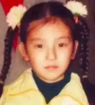 郭富城女兒正面大曝光!圓圓的眼睛泄露了媽媽方媛的一個秘密,怪不得郭天王要娶她!