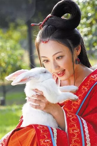 一生只演了一個角色紅了20年,如今59歲的她已捐贈100所希望小學!