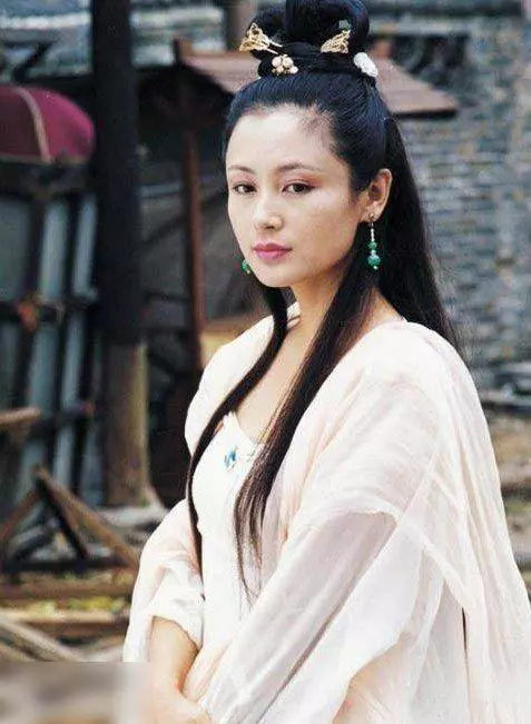 一生只演了一個角色紅了20年,如今59歲的她已捐贈100所希望小學!