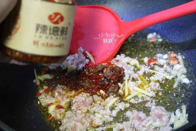 自製川菜經典螞蟻上樹,香辣無敵好吃到哭,一看就會特簡單
