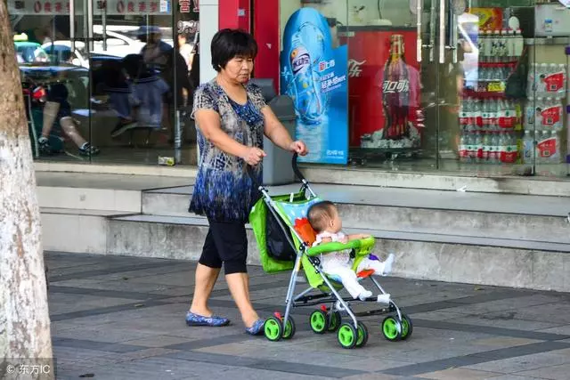 命運跟我開了個大玩笑,讓我做了別人的婆婆