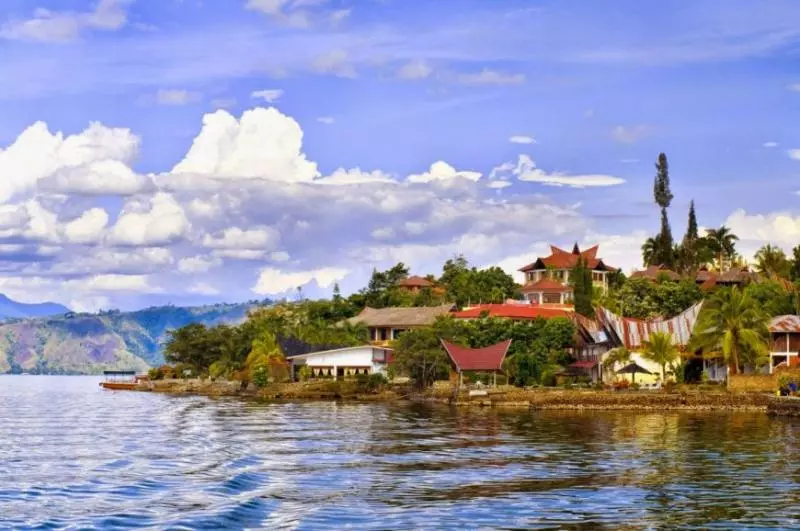 【印尼還可以這樣玩!】4天3夜玩轉印尼『Lake Toba』★鳥巢裡看風景+泡天然溫泉+東南亞最長瀑布超好玩!