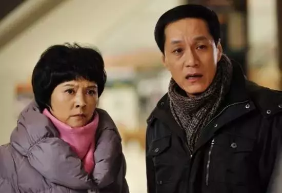 娛樂圈最著名「姐弟戀」現狀,這四對恩愛無比,而她憔悴又顯老