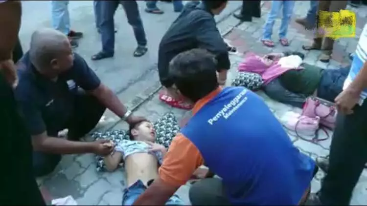 【攪石灰羅釐失控撞4車連環撞】一人當場死亡!快看!羅裡司機直接遭警方這樣對付!【內有視頻】