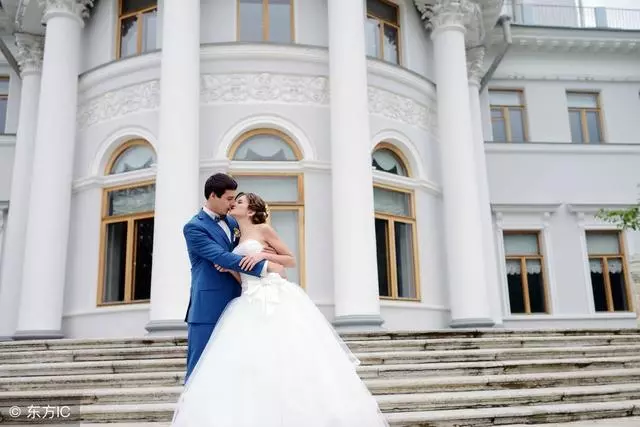 我弟弟結婚給5百，一直到老公弟弟結婚的那天，我才知道我的婚姻結束了