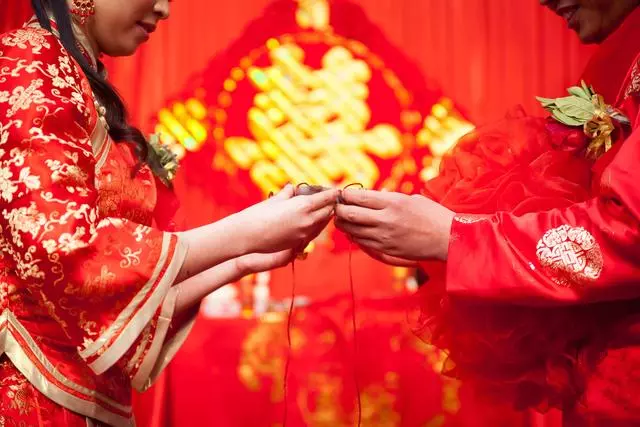 婆婆來家吃飯,提出讓我幫小叔子買房,老公給我眼神,我決定離婚