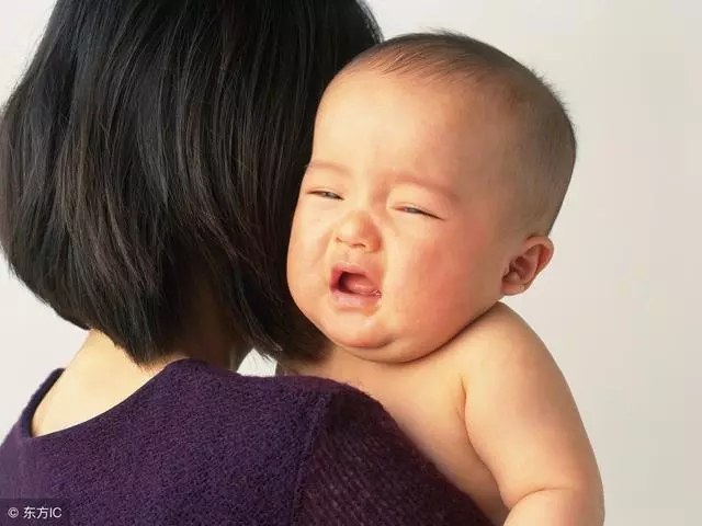 故事:爸病重急需用錢,看了妻子的轉帳記錄,我打了自己兩巴掌