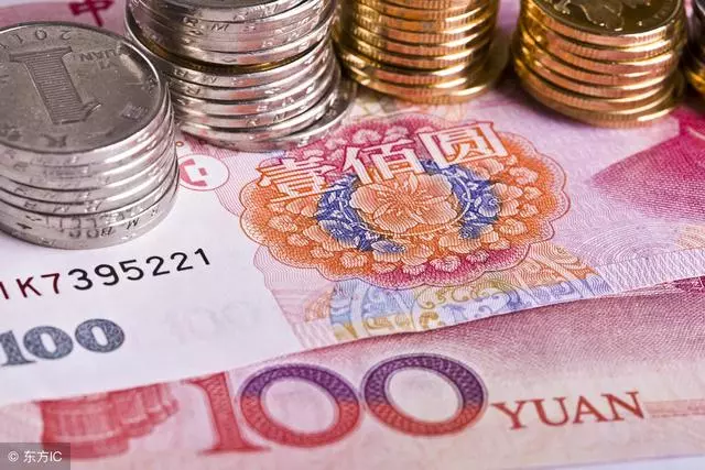 故事:爸病重急需用錢,看了妻子的轉帳記錄,我打了自己兩巴掌