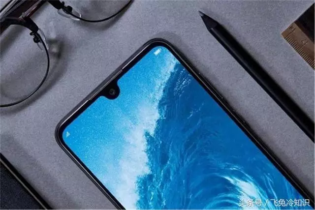 華為又有新動作,新手機成「珍珠屏」?任正非太高明了!