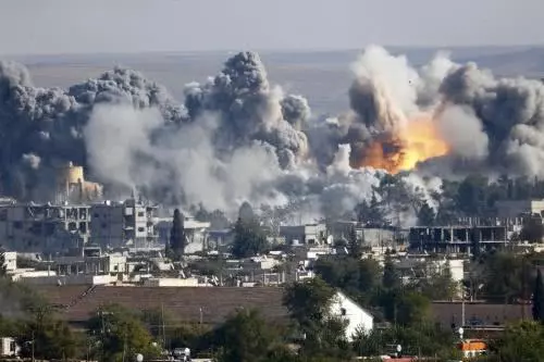 戰爭爆發!俄國無視美國,派遣大量空軍轟炸反叛軍!