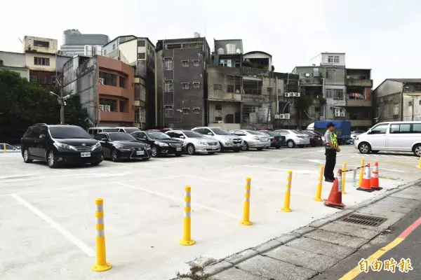 好康!中壢中興巷都更基地 96停車格這2 個月停免費