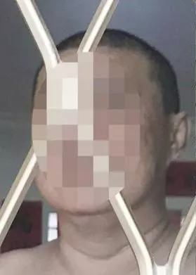 【新加坡】 23歲軍人酒後拒付德士費、咬警、毆重病養父..