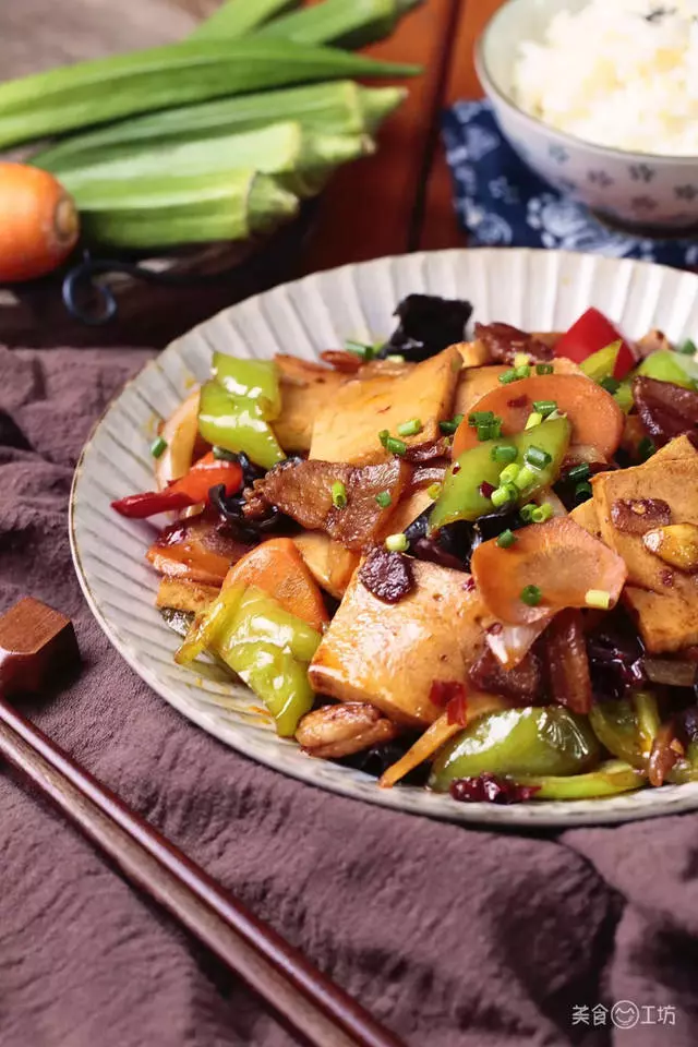 比肉還香的豆腐做法,就著醬汁再下3碗飯