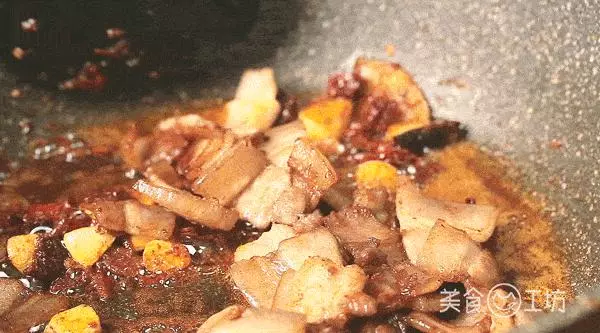 比肉還香的豆腐做法,就著醬汁再下3碗飯