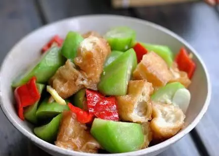 飯店大廚總結的絲瓜做法大全,簡單美味不重樣!