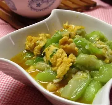 飯店大廚總結的絲瓜做法大全,簡單美味不重樣!
