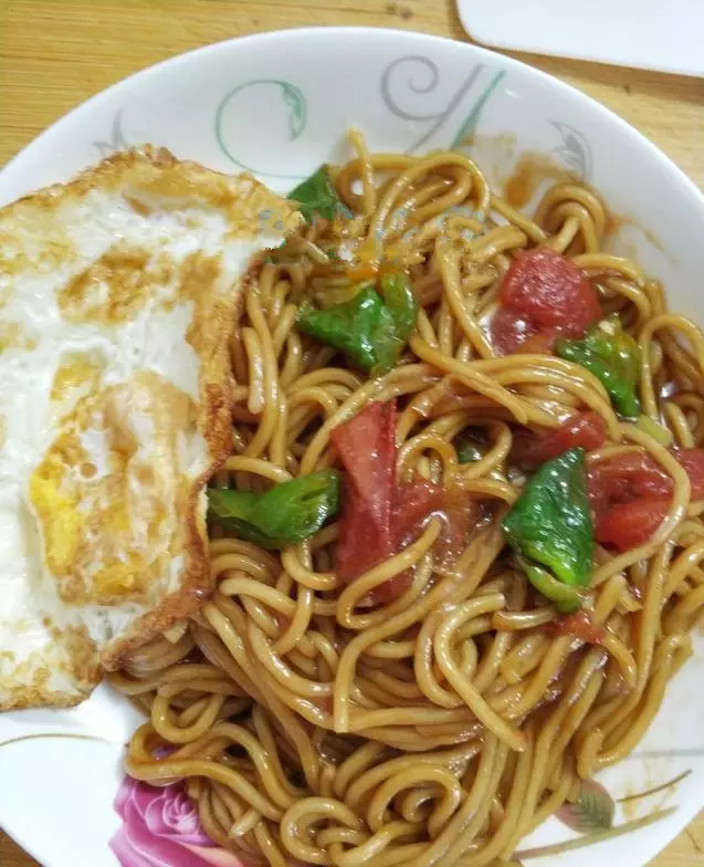 炒麵要想做的好吃,面只能煮8成熟,更不能少了這一步!