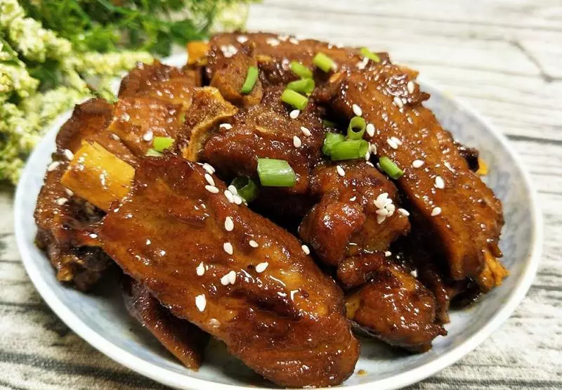 老公拿手的排骨,簡單幾步,入味好吃還不膩,大人小孩都喜歡!