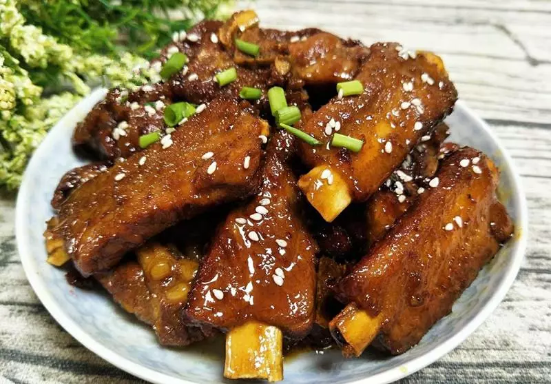 老公拿手的排骨,簡單幾步,入味好吃還不膩,大人小孩都喜歡!