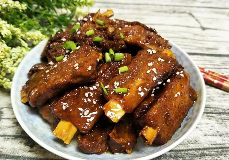 老公拿手的排骨,簡單幾步,入味好吃還不膩,大人小孩都喜歡!
