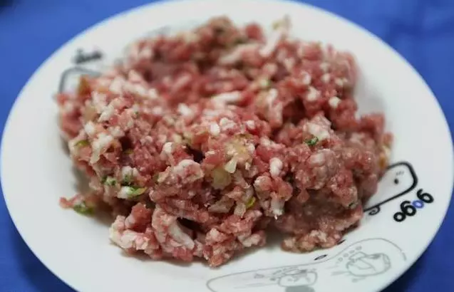 怎麼才能調出又好吃又鮮美的肉餡呢?只需四步驟,值得的收藏