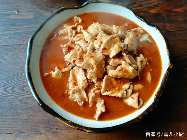 水煮肉片的家常做法,做法簡單,麻辣鮮香,最宜下飯!
