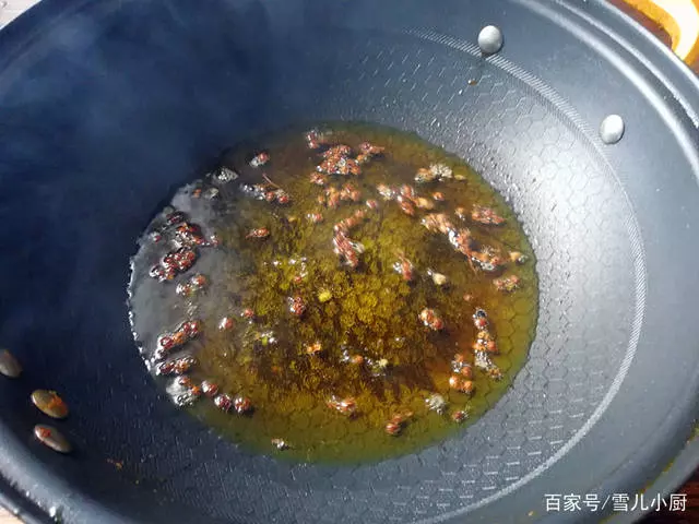 水煮肉片的家常做法,做法簡單,麻辣鮮香,最宜下飯!