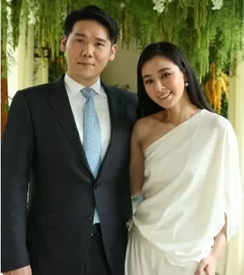 恭喜!陳怡蓉喜曝「生下混血女兒」直呼好可愛 臉書PO「母女溫馨握手照」老公狂喊:比較像我 -