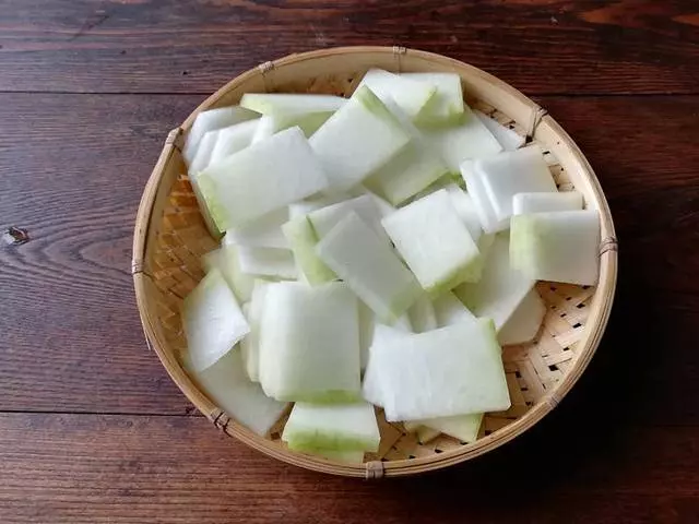 十幾分鐘就能做出一碗清香四溢的湯,家裡要常吃,補鈣又瘦身