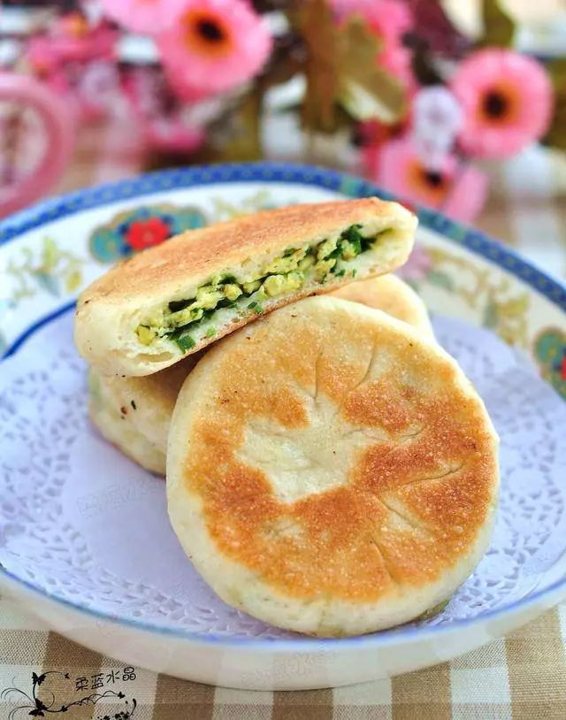 小妙招讓韭菜不出水,做出來餡餅鮮香美味!