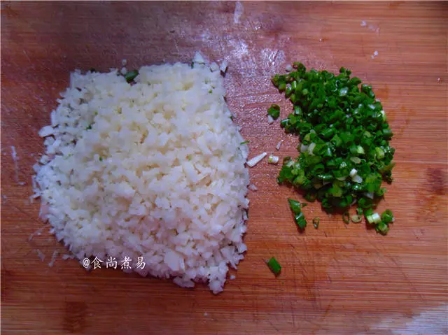 這道菜,客家人最熟悉,金燦燦有食慾,飽滿多汁,一口一個百吃不厭!