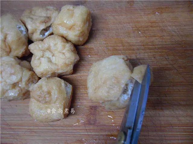 這道菜,客家人最熟悉,金燦燦有食慾,飽滿多汁,一口一個百吃不厭!