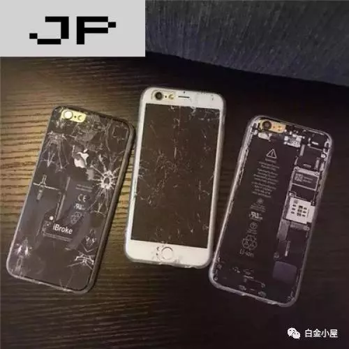 全面屏容易摔碎?三星這款螢幕,錘子砸都砸不碎!