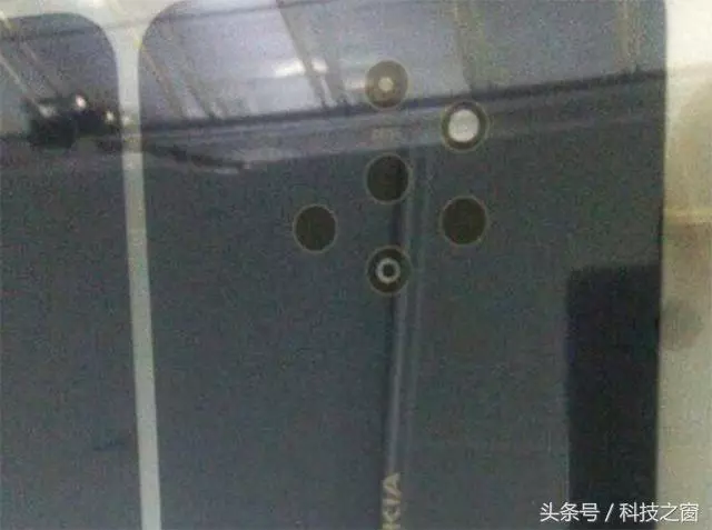老諾粉們可真是要涕泗橫流了,諾基亞10重新拍照巔峰