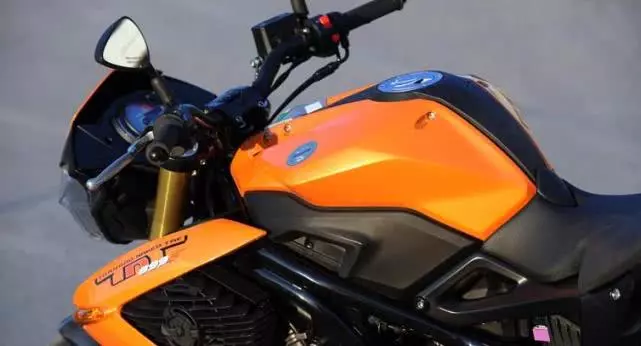 三缸引擎,入門重機車,出門遊玩必備,本田Hornet 900不及它!