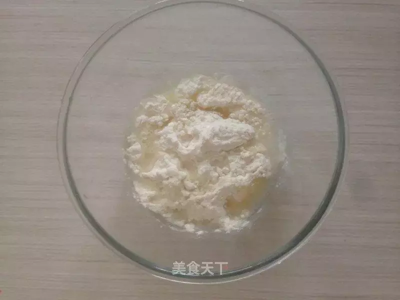 造型簡單,酸甜不膩口- 椰蓉開口酥