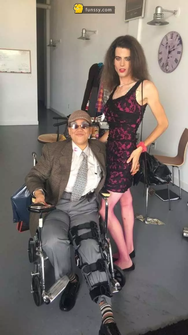 25張證明「只有死黨們才會陪你一起瘋」的超瘋狂友情照!