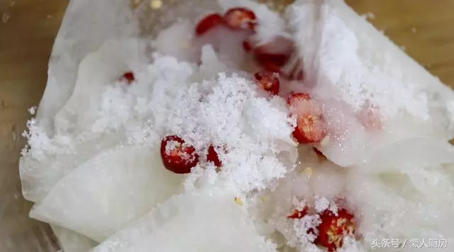 手把手教你腌糖醋蘿蔔,不用等腌好了就可以吃,酸甜適口特脆