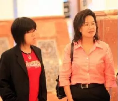 這些大馬部長的女兒你見過了嗎?沒想到副首相的女兒長得這麼漂亮! 搞到alvin tan都要對他做出。。。!