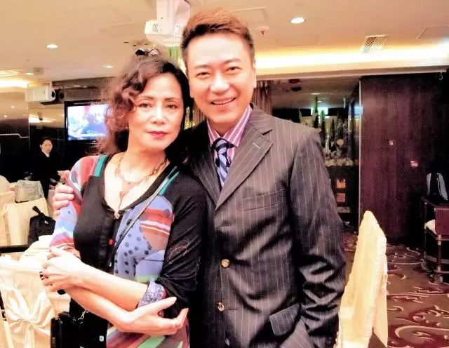 張國榮好友第一代名模鄺美寶因肺癌離世,她曾與呂良偉相愛~~~