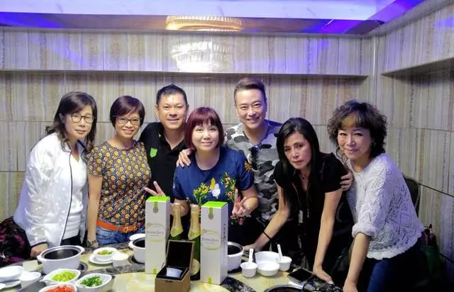 張國榮好友第一代名模鄺美寶因肺癌離世,她曾與呂良偉相愛~~~