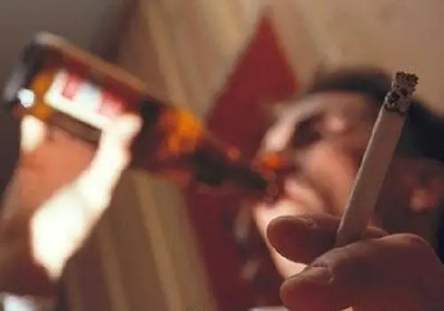 腎不好的人,四件事最好別做,3樣東西最好別碰,易患上尿毒症!
