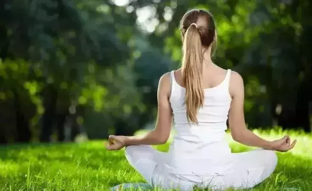 打坐能打通全身經絡,調節一切慢性病!
