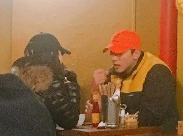 Rain近照曝光,出道16年容貌一點兒沒變,當爸爸後變得越發帥氣了!
